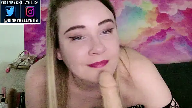 Snapshot of Kellylynn69 chatting on March 13, 11:44 pm Kellylynn69 online show from March 13, 11:44 pm