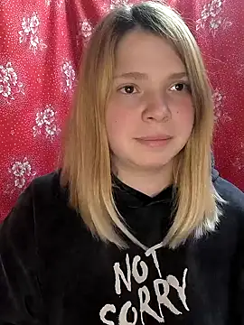 Zuli Kiska online show from March 13, 8:32 pm