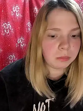 Zuli Kiska online show from March 14, 9:21 pm