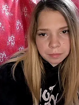 Zuli Kiska online show from October 19, 11:11 am