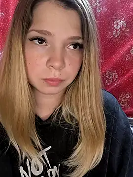 Zuli Kiska online show from October 25, 8:14 pm