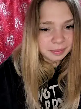 Zuli Kiska online show from November 3, 7:31 am