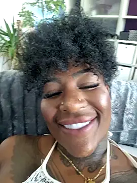 Snapshot of JosyBlack chatting on December 24, 10:01 am JosyBlack online show from December 24, 10:01 am