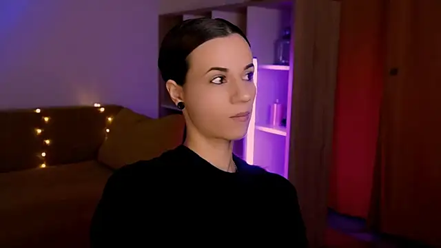 ItsAlisia online show from February 24, 6:33 am