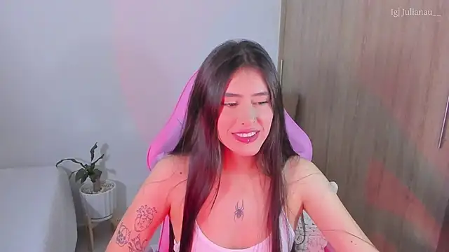 Snapshot of iriswest_ chatting on February 23, 2:29 am iriswest  online show from February 23, 2:29 am