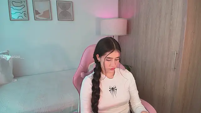 Snapshot of iriswest_ chatting on September 11, 9:26 pm iriswest  online show from September 11, 9:26 pm