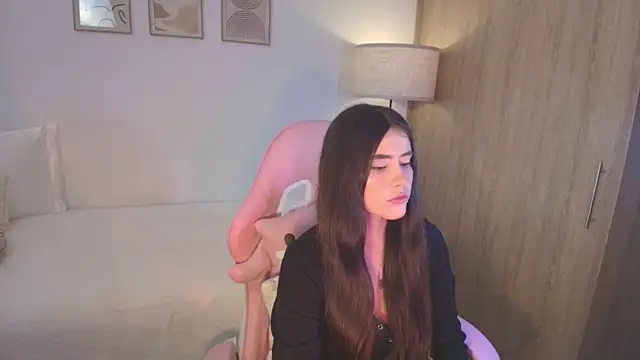 Snapshot of iriswest_ chatting on October 3, 12:18 am iriswest  online show from October 3, 12:18 am