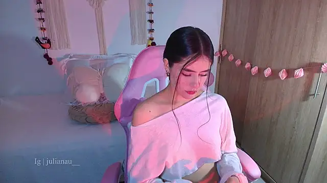 iriswest  online show from March 31, 1:18 am