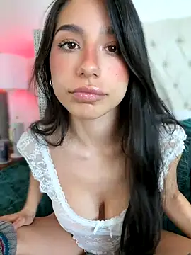 LoveLillyy online show from October 28, 8:22 pm