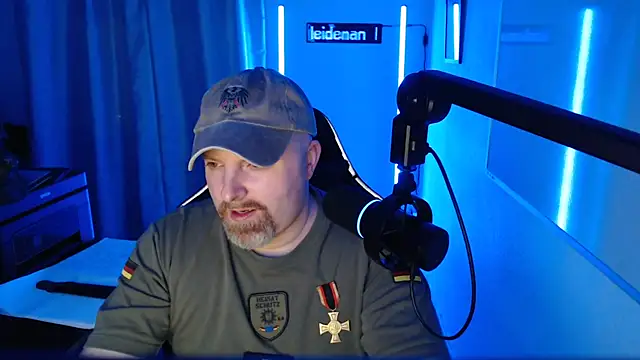 DerPornoPete online show from September 10, 9:37 pm