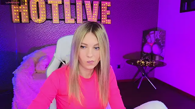 Snapshot of Marybarbia chatting on December 14, 12:55 pm Marybarbia online show from December 14, 12:55 pm