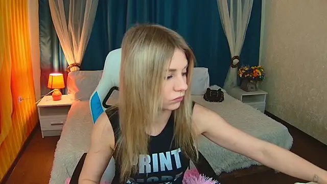 Snapshot of Marybarbia chatting on February 20, 12:25 pm Marybarbia online show from February 20, 12:25 pm