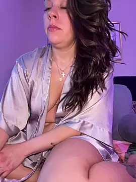 Snapshot of bellafreakyfun chatting on November 6, 12:28 pm bellafreakyfun online show from November 6, 12:28 pm