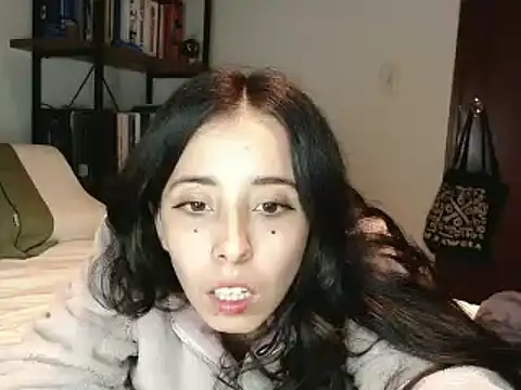 Snapshot of babyluna_8_8 chatting on December 5, 12:41 am babyluna 8 8 online show from December 5, 12:41 am