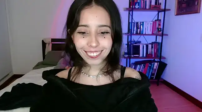 Snapshot of babyluna_8_8 chatting on December 31, 3:34 am babyluna 8 8 online show from December 31, 3:34 am