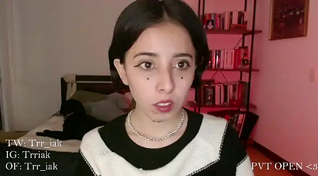 Snapshot of babyluna_8_8 chatting on January 9, 2:43 am babyluna 8 8 online show from January 9, 2:43 am