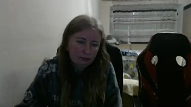 PeterAndJen online show from February 8, 7:50 pm