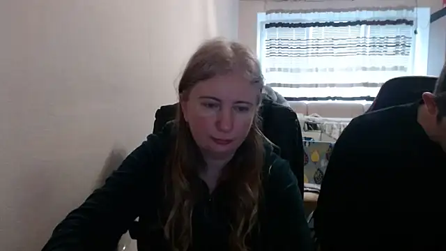 PeterAndJen online show from March 19, 6:28 am