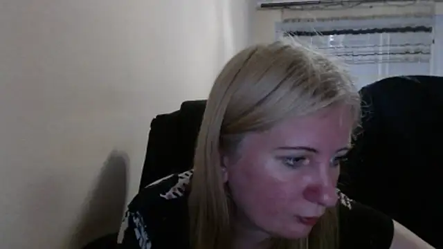 Snapshot of PeterAndJen chatting on May 31, 6:09 pm PeterAndJen online show from May 31, 6:09 pm