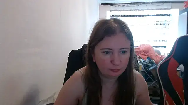 Snapshot of PeterAndJen chatting on July 14, 5:12 am PeterAndJen online show from July 14, 5:12 am