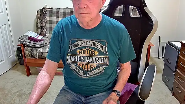 Snapshot of jimmy_d47 chatting on May 31, 6:53 pm jimmy d47 online show from May 31, 6:53 pm