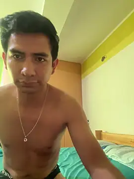 Snapshot of alejandro_696969 chatting on April 3, 7:01 pm alejandro 696969 online show from April 3, 7:01 pm