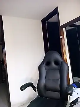 Snapshot of Javibell93 chatting on March 4, 3:56 am Javibell93 online show from March 4, 3:56 am