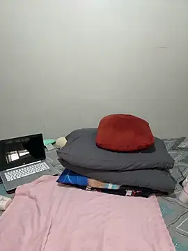 MileyGia online show from March 29, 6:30 pm