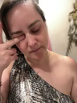 misslulipop online show from December 9, 7:06 am