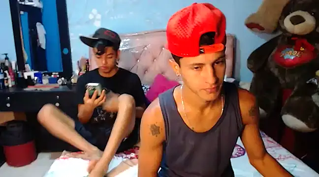gustavo saaled19 online show from December 17, 12:01 am