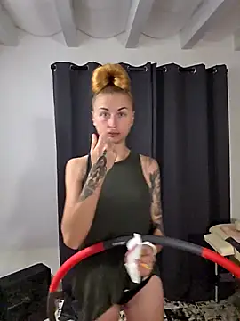 kylie blck online show from April 11, 2:27 am