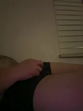 Snapshot of Leonid123321 chatting on February 19, 6:48 pm Leonid123321 online show from February 19, 6:48 pm