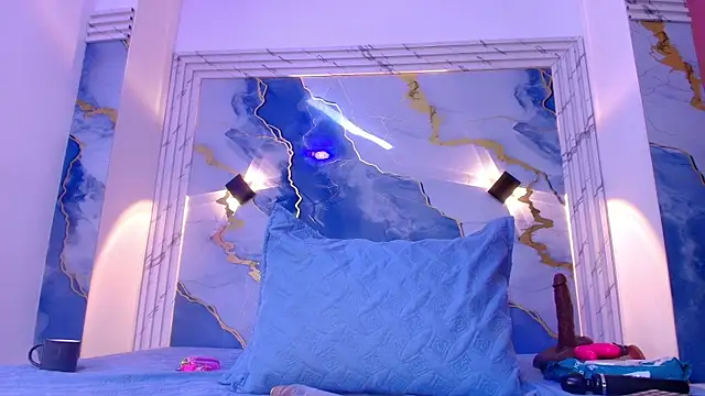 lorrayne  online show from November 19, 12:16 pm