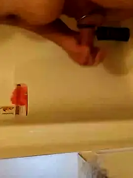 Snapshot of Dnbigo89 chatting on December 2, 2:30 pm Dnbigo89 online show from December 2, 2:30 pm