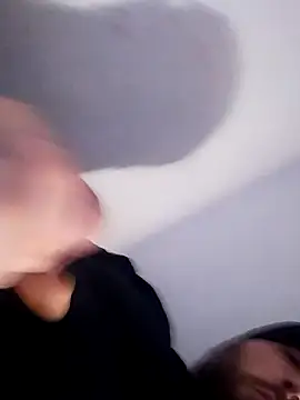 Snapshot of Dnbigo89 chatting on February 18, 4:48 am Dnbigo89 online show from February 18, 4:48 am