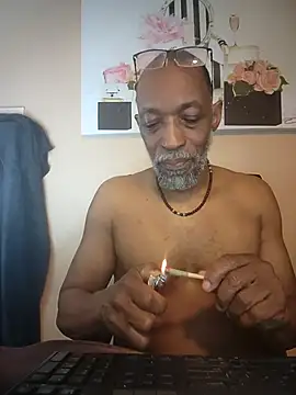 Snapshot of Lonelynudist59 chatting on May 7, 11:26 am Lonelynudist59 online show from May 7, 11:26 am