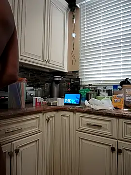 Snapshot of Lonelynudist59 chatting on May 10, 11:37 am Lonelynudist59 online show from May 10, 11:37 am