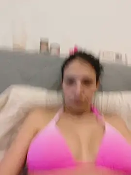 Snapshot of Sposini69 chatting on June 24, 10:47 am Sposini69 online show from June 24, 10:47 am