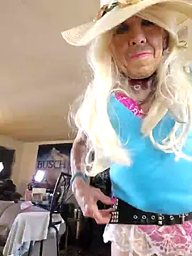 Snapshot of CROSSCOUNTRY1 chatting on March 13, 9:37 pm CROSSCOUNTRY1 online show from March 13, 9:37 pm