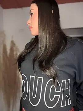 Ambar pe  online show from February 6, 9:06 pm