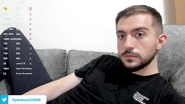 Snapshot of Dylan_Best chatting on June 2, 11:07 pm Dylan Best online show from June 2, 11:07 pm