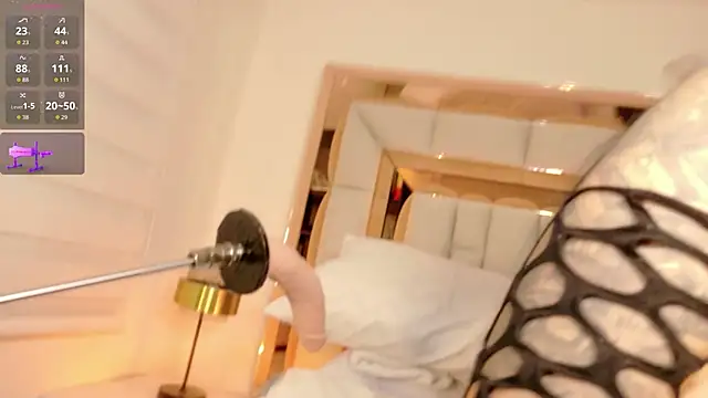 im yours 01 online show from February 24, 4:54 am