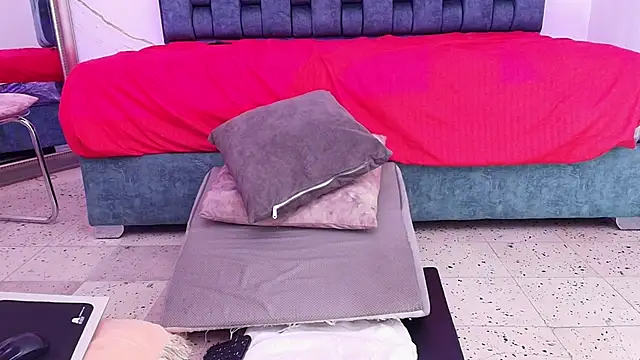 IsiisLovei online show from March 6, 3:08 pm