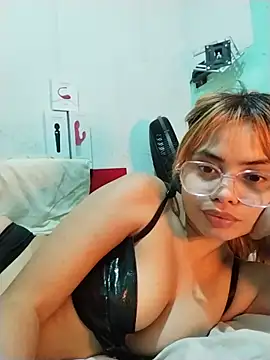 Snapshot of isexynara chatting on June 11, 8:34 am isexynara online show from June 11, 8:34 am