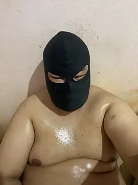 ilovepoochai online show from February 3, 7:08 pm