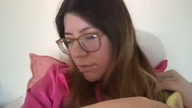 Snapshot of HYPHYtype chatting on February 14, 10:36 pm HYPHYtype online show from February 14, 10:36 pm