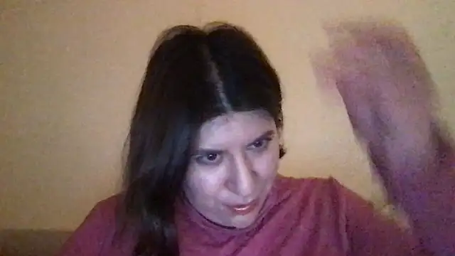 Snapshot of HYPHYtype chatting on February 18, 2:29 am HYPHYtype online show from February 18, 2:29 am