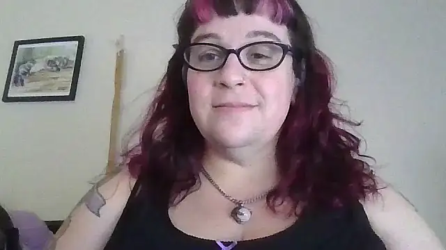 Snapshot of GothyBaby chatting on February 28, 9:55 pm GothyBaby online show from February 28, 9:55 pm