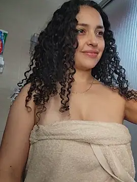 Lucy Marin online show from December 21, 2:46 pm