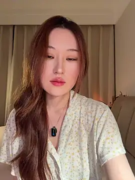 Snapshot of sphynx-_- chatting on June 25, 12:53 pm sphynx- - online show from June 25, 12:53 pm